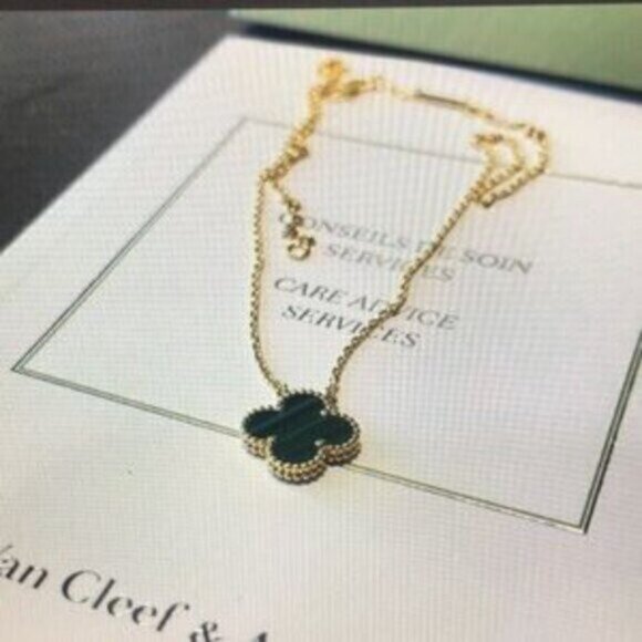 Van Cleef & Arpels Malachite 18K Gold Necklace - Picture 5 of 7